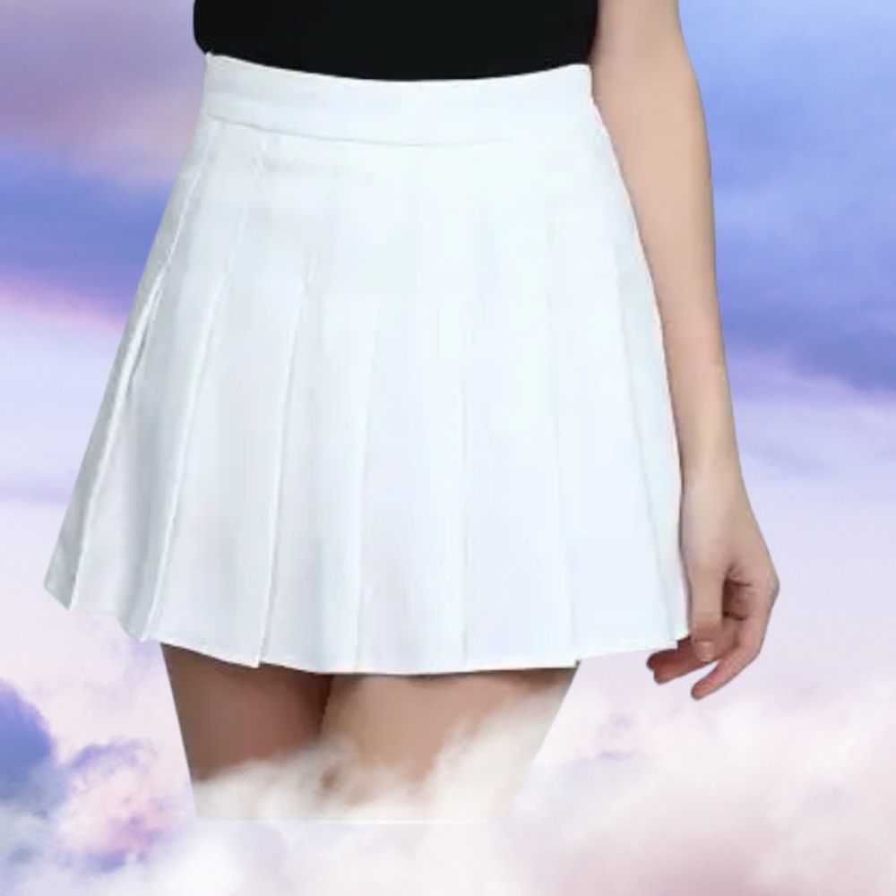 White pleated skort